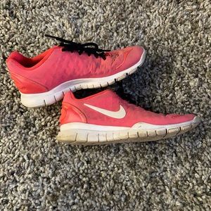 Nike Training Sneakers Size 6.5 Women’s-Pink and White